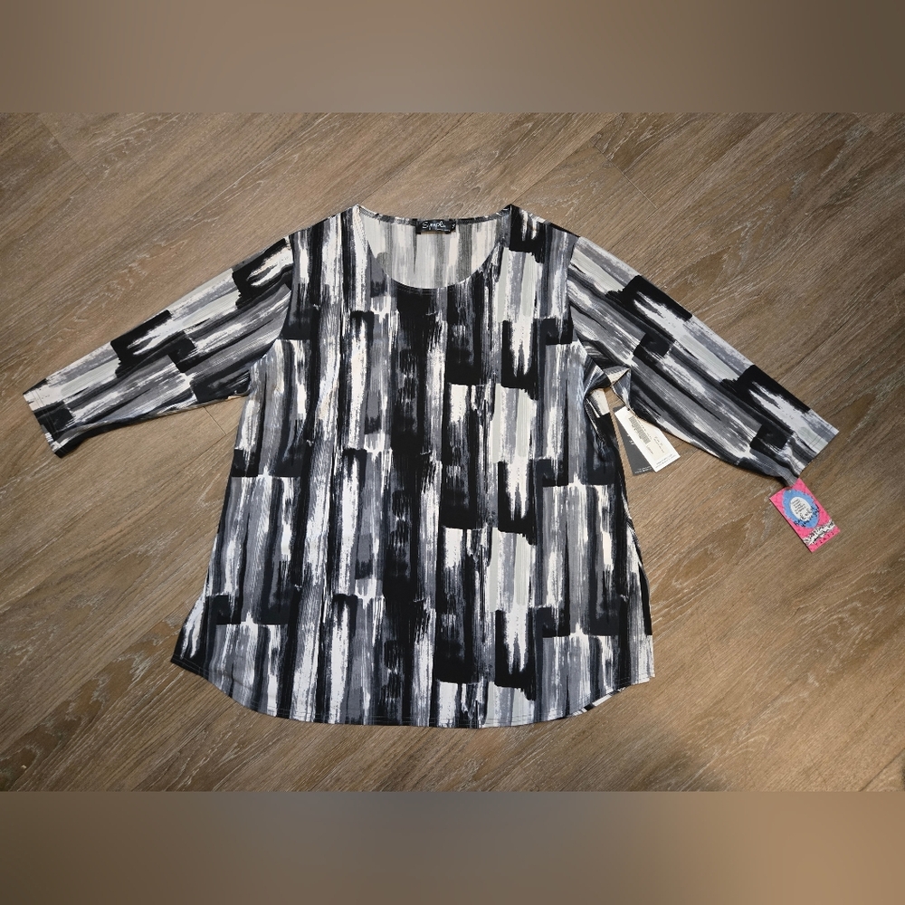 🇨🇦 NWT Simpli Made In Canada Relaxed Go To Classic T with 3/4 Sleeves